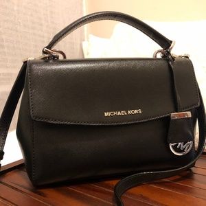 Small crossbody+tote shiny black purse